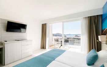 Rooms Aparthotel Paguera Beach Palma de Mallorca Rooms Aparthotel Paguera Beach Palma de Mallorca